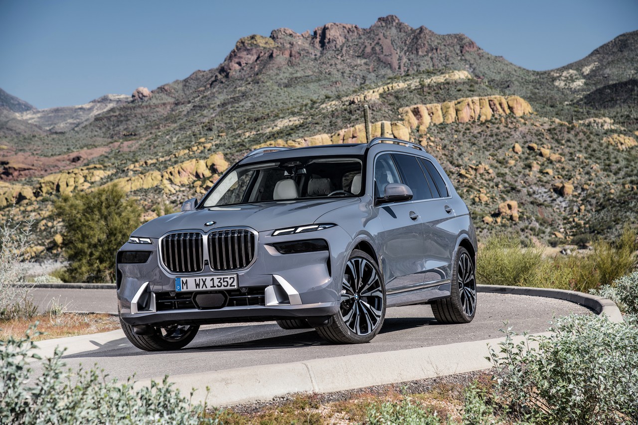 Novo BMW X7 é revelado com visual atualizado e mais tecnologias