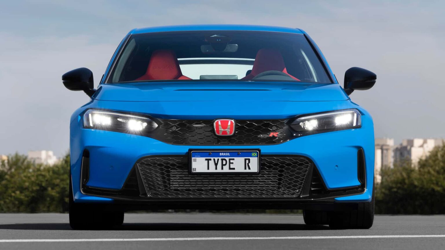 Honda Civic Type R chega ao Brasil com 297 cv e preço de R$ 429.900