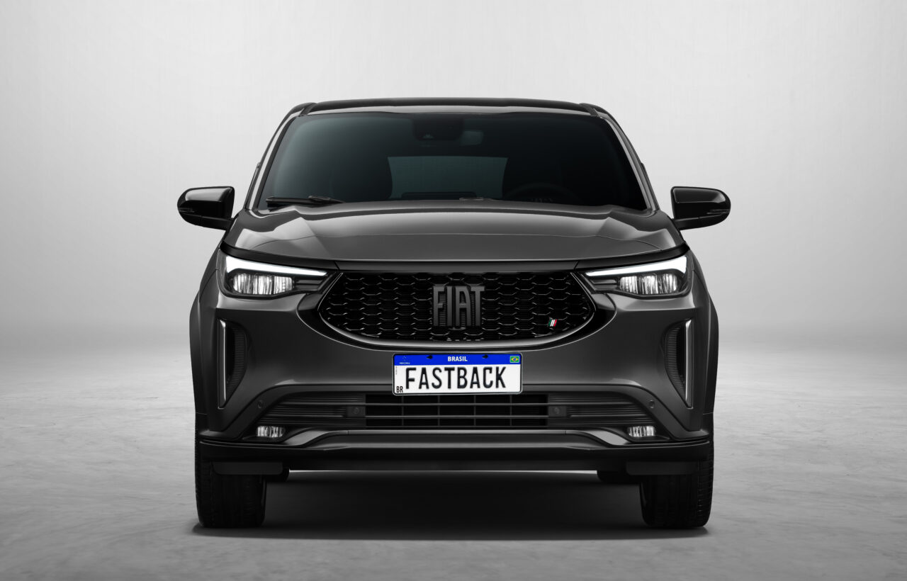 Carros na Web  Comparativo entre Fiat Pulse e Fiat Fastback